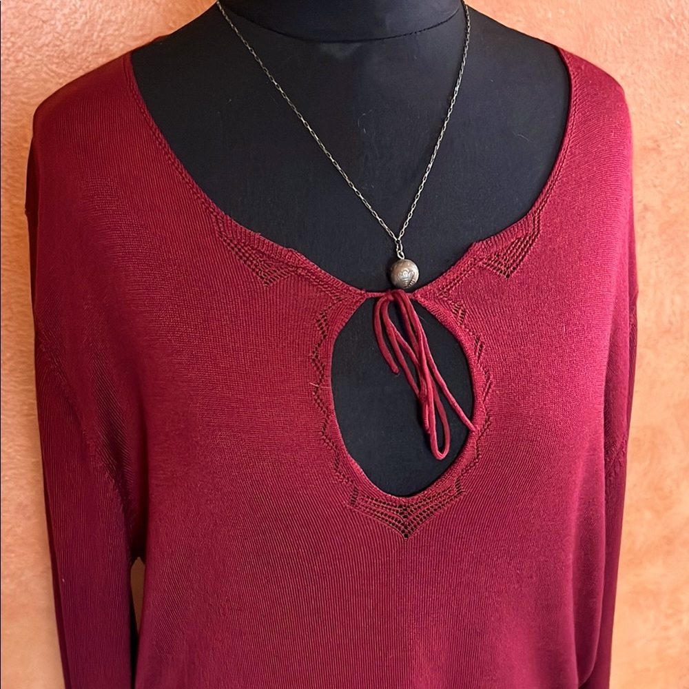 Max studio Merlot color bell sleeve sweater w keyhole front.
